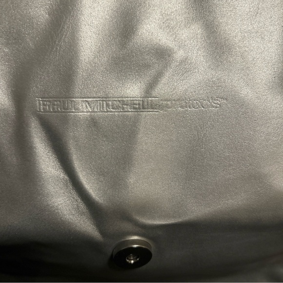 Paul Mitchell cosmetic bag Bathroom Grooming Toilets Cosmetic Travel Bag Silver - Picture 10 of 11